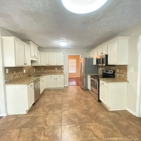 4232 Bartlet Glen Lane Fayetteville NC 28306