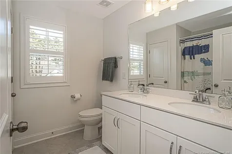 1528 Salters Lane Aberdeen NC 28315