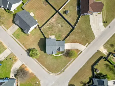 5838 Cornfield Avenue Fayetteville NC 28314