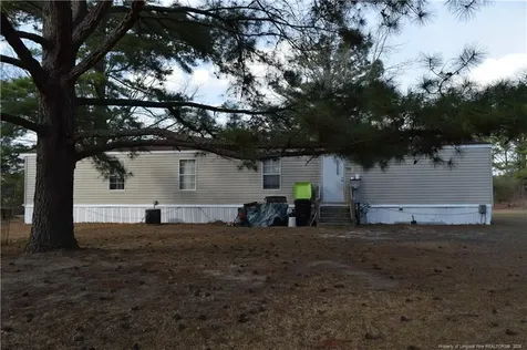 1524 Seabrook School Road Fayetteville NC 28312