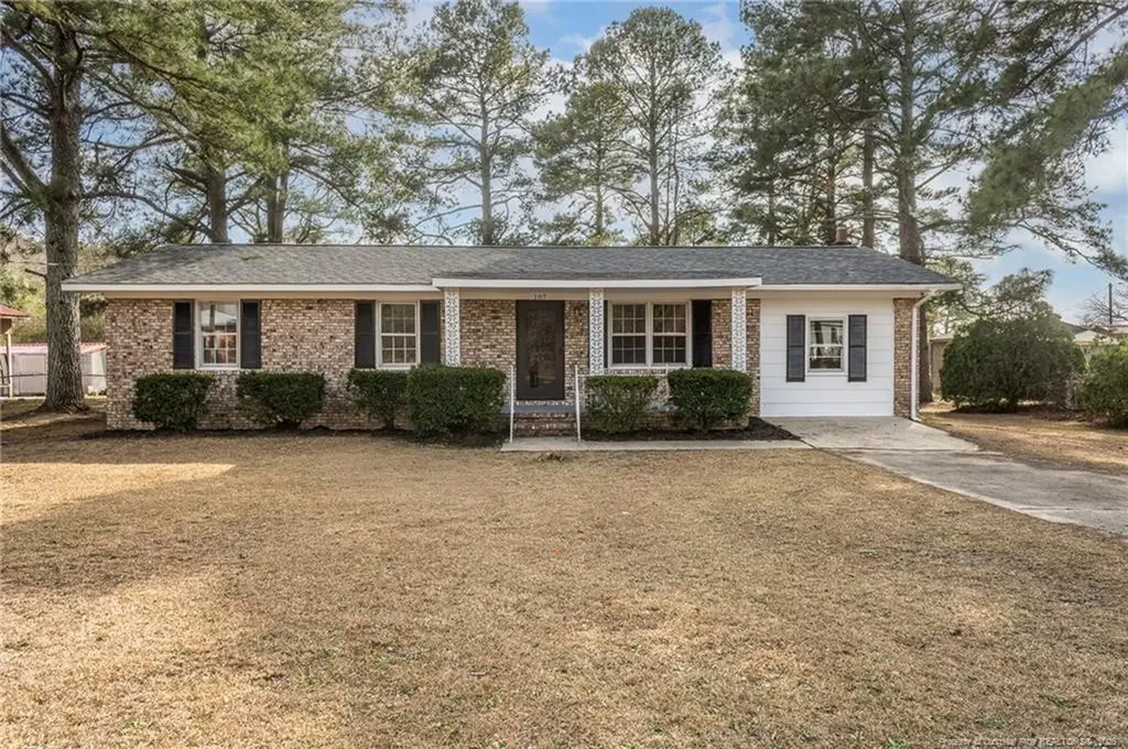107 Victoria Drive Parkton NC 28371