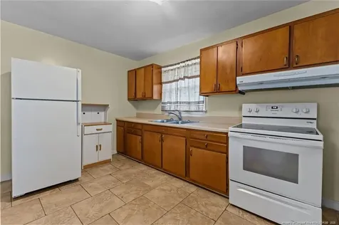 1911 Seabrook Road Fayetteville NC 28301