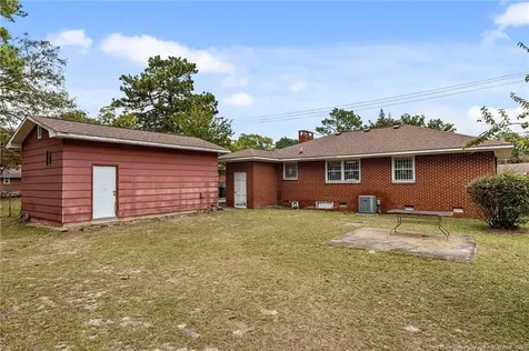 1911 Seabrook Road Fayetteville NC 28301