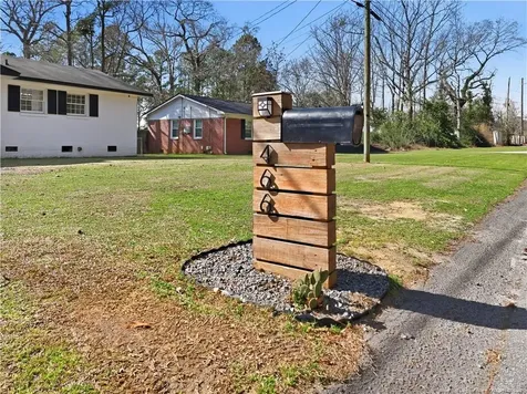 466 Lansdowne Road Fayetteville NC 28314