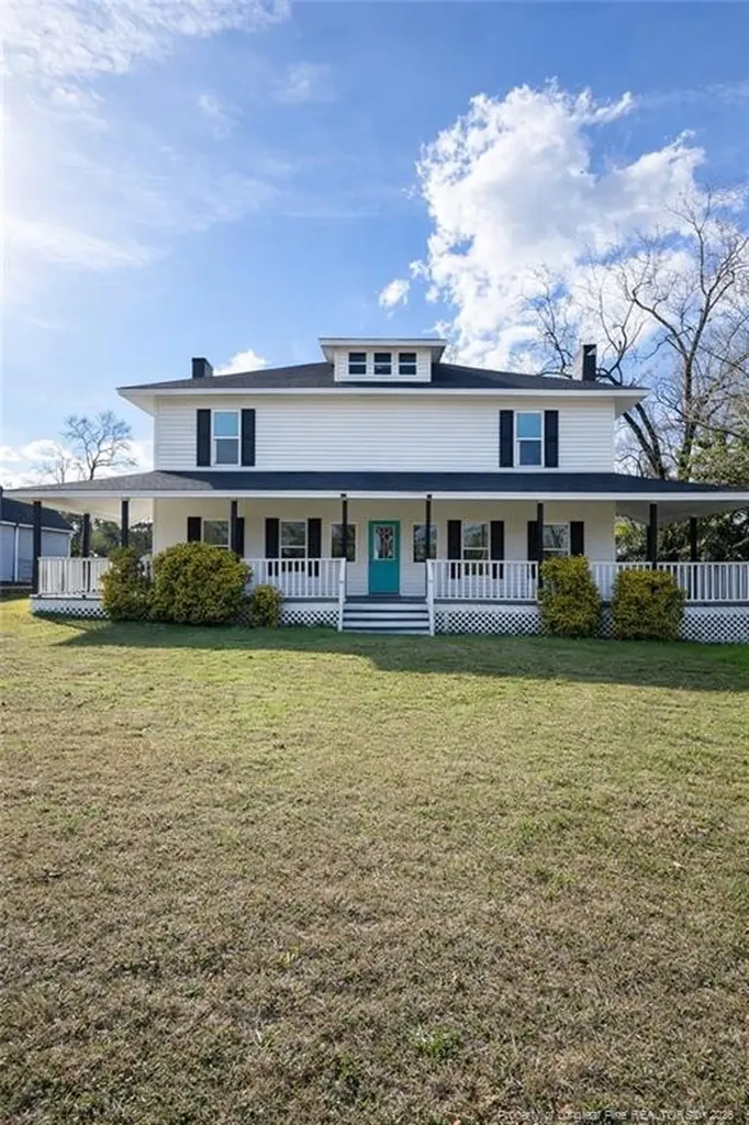 201 N College. Street Red Springs NC 28377