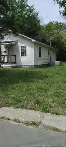 702 Weiss Avenue Fayetteville NC 28305