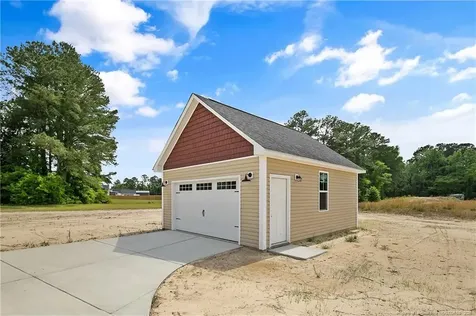 3002 Dinwiddle Drive Wade NC 28395
