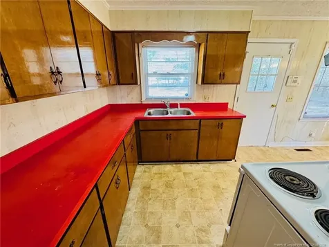 803 Floyd Street Fairmont NC 28340
