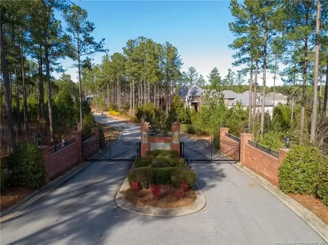 102 Broadlake (632) Lane Spring Lake NC 28390