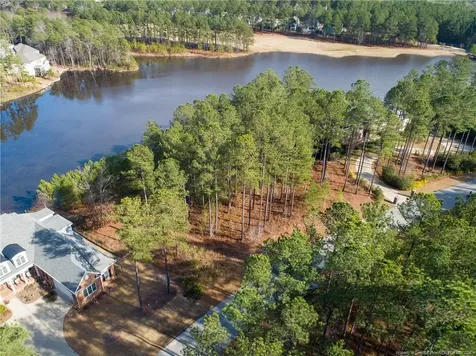 102 Broadlake (632) Lane Spring Lake NC 28390