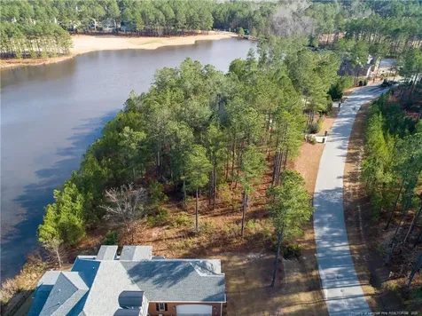 102 Broadlake (632) Lane Spring Lake NC 28390