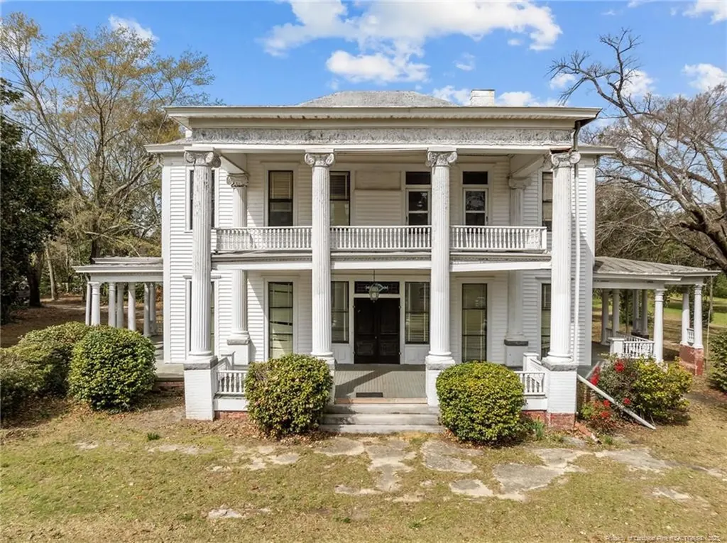 205 N Vance Street Red Springs NC 28377