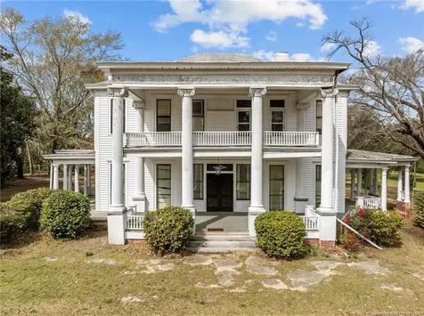 205 N Vance Street Red Springs NC 28377