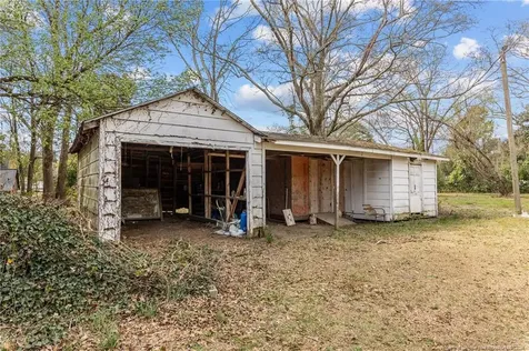 205 N Vance Street Red Springs NC 28377