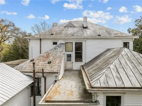 205 N Vance Street Red Springs NC 28377