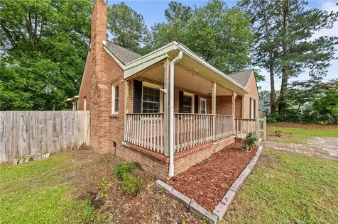 212 N Roberts Street Raeford NC 28376