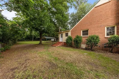 212 N Roberts Street Raeford NC 28376