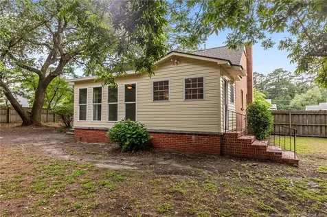 212 N Roberts Street Raeford NC 28376