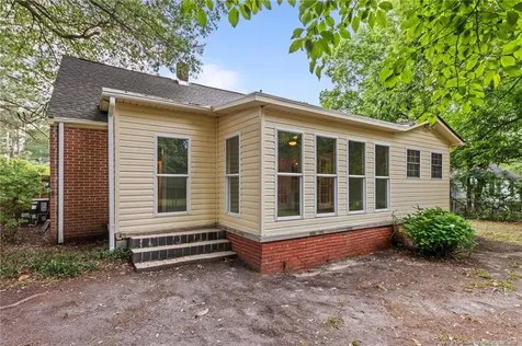 212 N Roberts Street Raeford NC 28376
