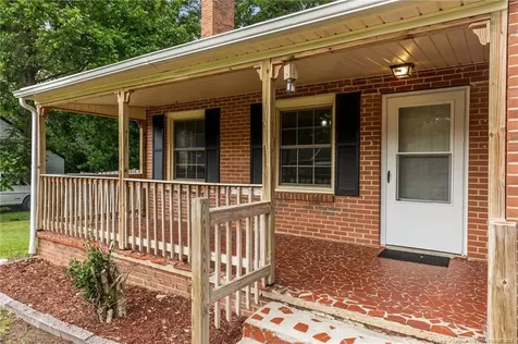 212 N Roberts Street Raeford NC 28376