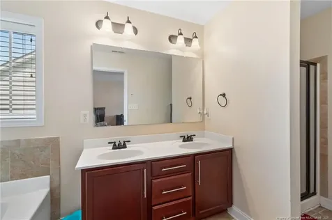 5513 Hickory Knoll Road Fayetteville NC 28314
