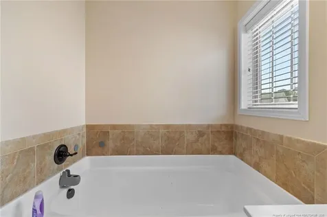 5513 Hickory Knoll Road Fayetteville NC 28314