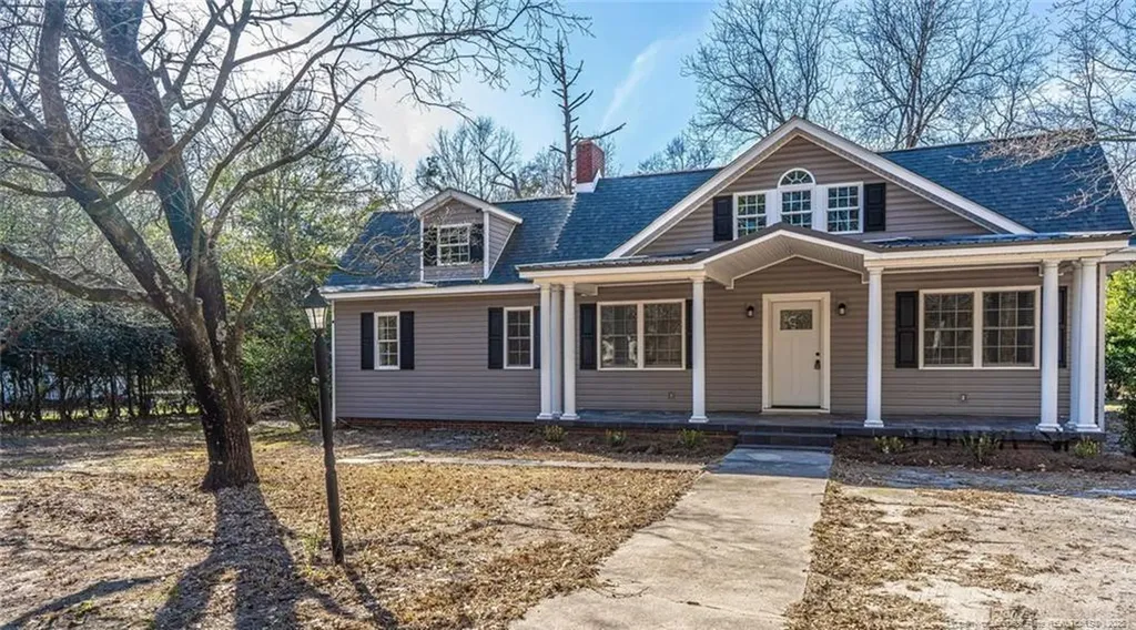 817 Aberdeen Road Laurinburg NC 28352