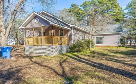 817 Aberdeen Road Laurinburg NC 28352
