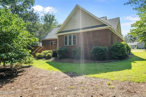 103 Sandspur Lane West End NC 27376