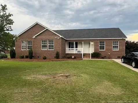 451 E Mcrainey Road Saint Pauls NC 28384