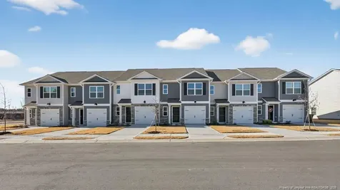 203 Maddox Drive Aberdeen NC 28315
