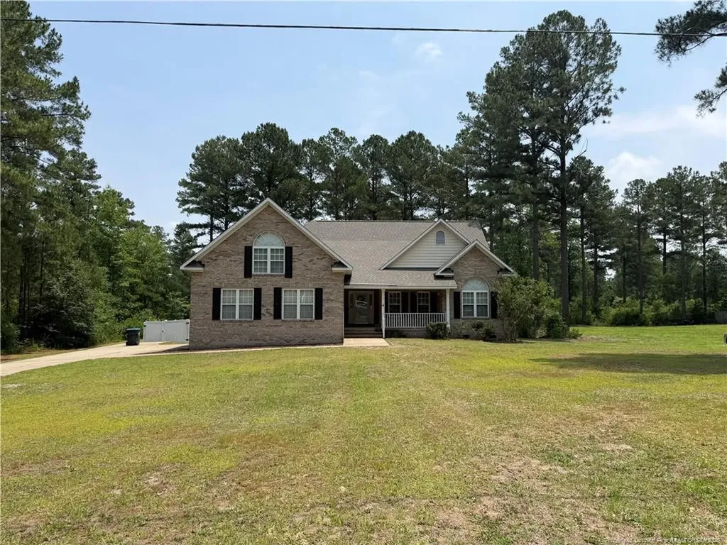 912 Lewis Street Raeford NC 28376