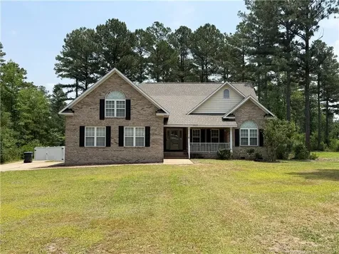 912 Lewis Street Raeford NC 28376