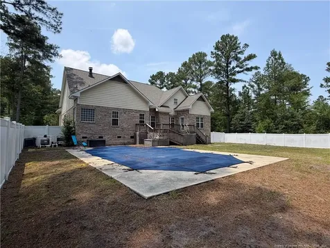 912 Lewis Street Raeford NC 28376