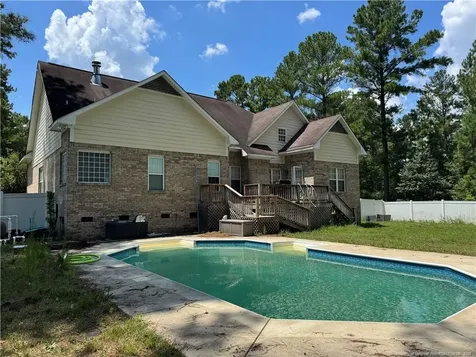 912 Lewis Street Raeford NC 28376