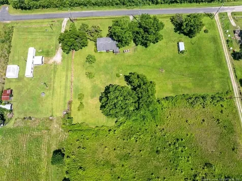 4247 River Road Wade NC 28395