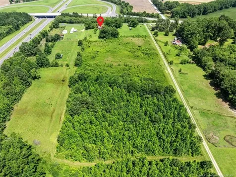4247 River Road Wade NC 28395