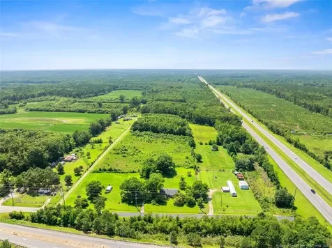 4247 River Road Wade NC 28395
