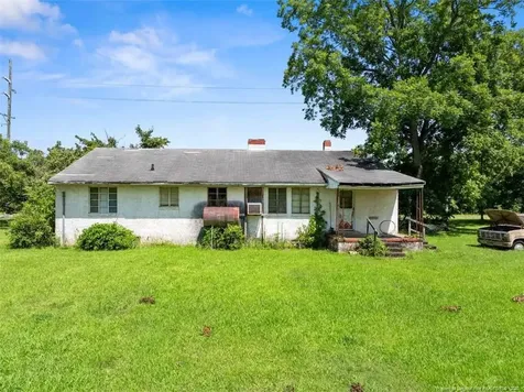 4247 River Road Wade NC 28395