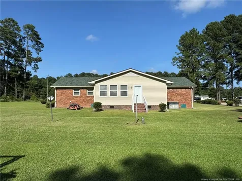 1426 Red Springs Road Raeford NC 28376