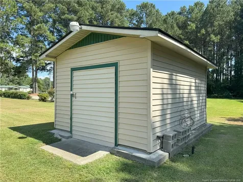 1426 Red Springs Road Raeford NC 28376