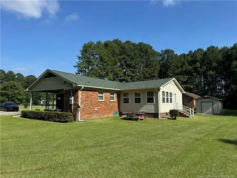 1426 Red Springs Road Raeford NC 28376