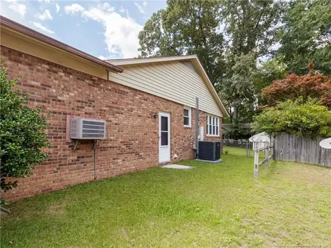 6406 Irvington Court Fayetteville NC 28314