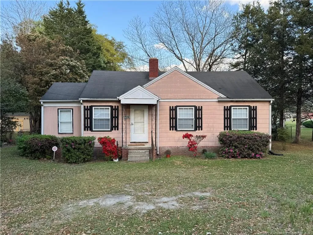 116 N Wright Street Raeford NC 28376