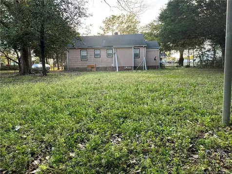 116 N Wright Street Raeford NC 28376