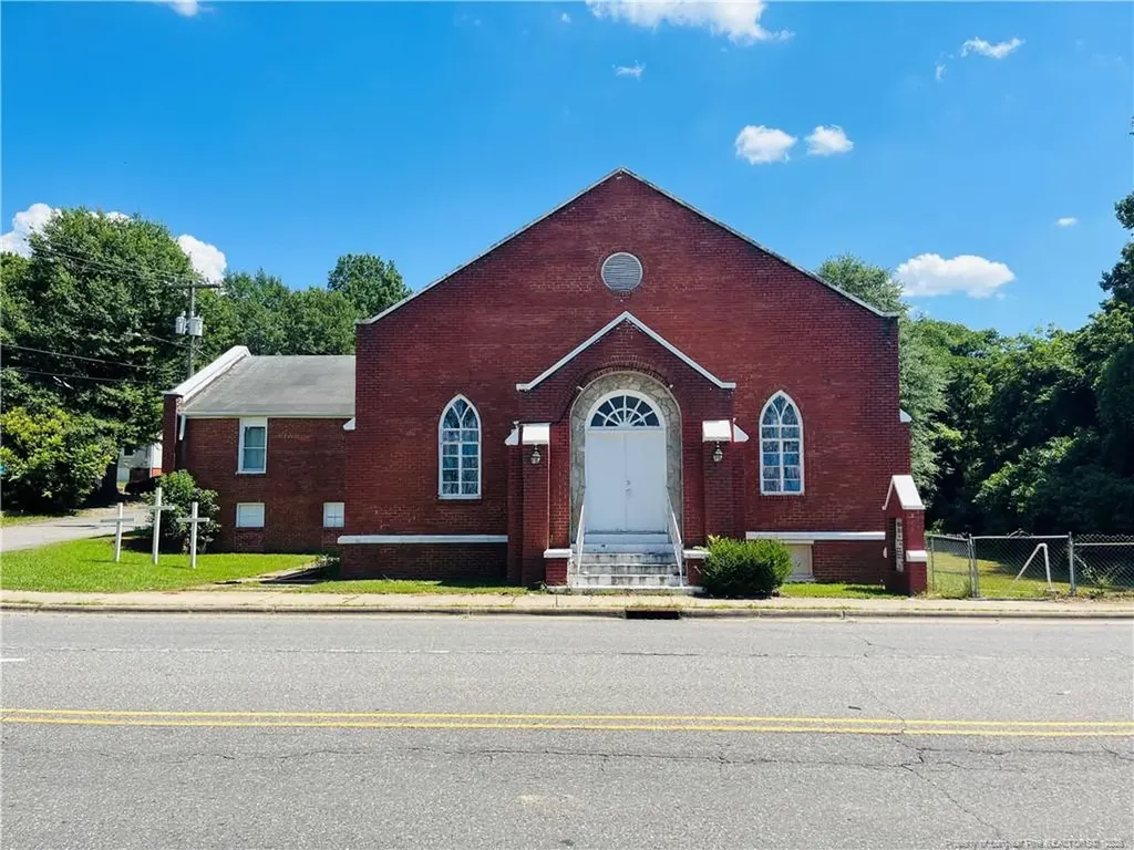 1303 Gaston Avenue Gastonia NC 28052