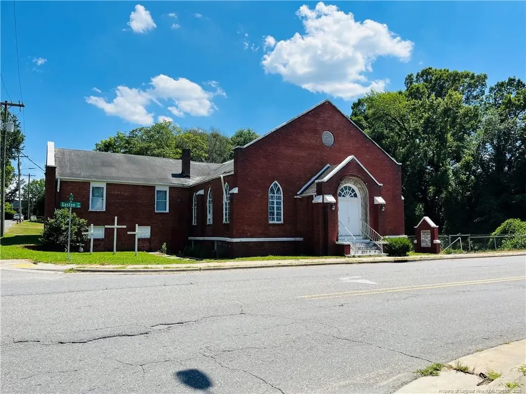 1303 Gaston Avenue Gastonia NC 28052
