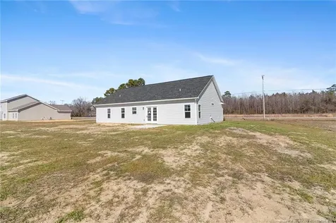 2641 Nc Hwy 20 W Saint Pauls NC 28384