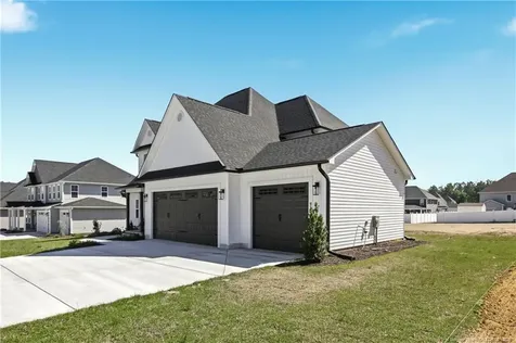 1935 Thomas Wood (lot 100) Drive Fayetteville NC 28306