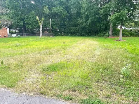 604 Middle Street Lumberton NC 28358